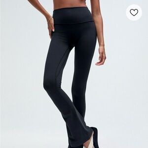 Lululemon High Rise Mini Flare Pant
Black
Size 4
32 length